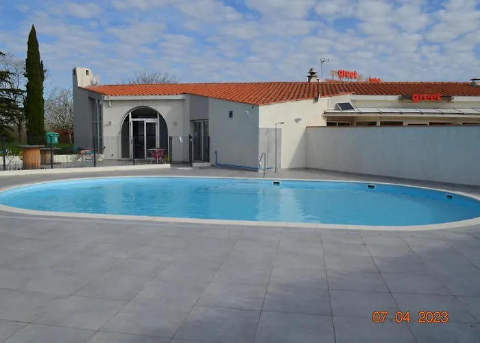 Greet Castres 호텔