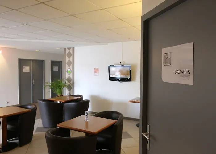 Greet Castres 호텔 3*