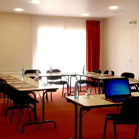Hotell Greet Castres 3*
