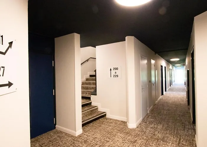 Greet Castres Otel 3*