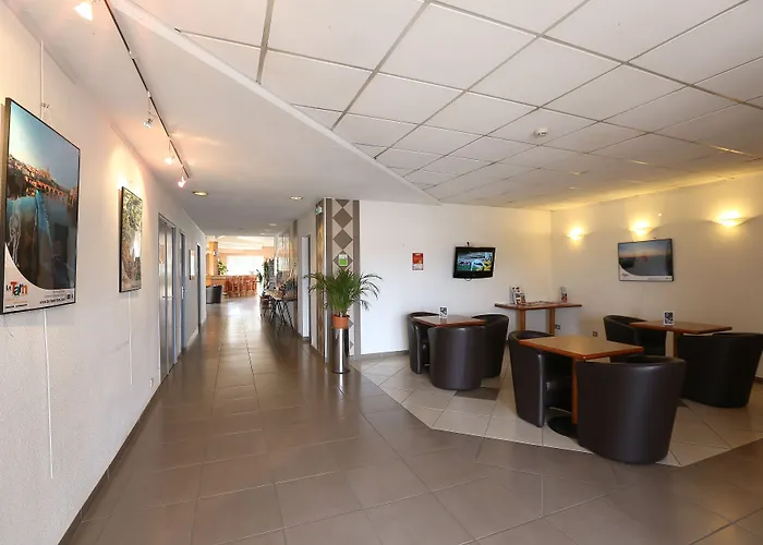 호텔 Greet Castres 3*